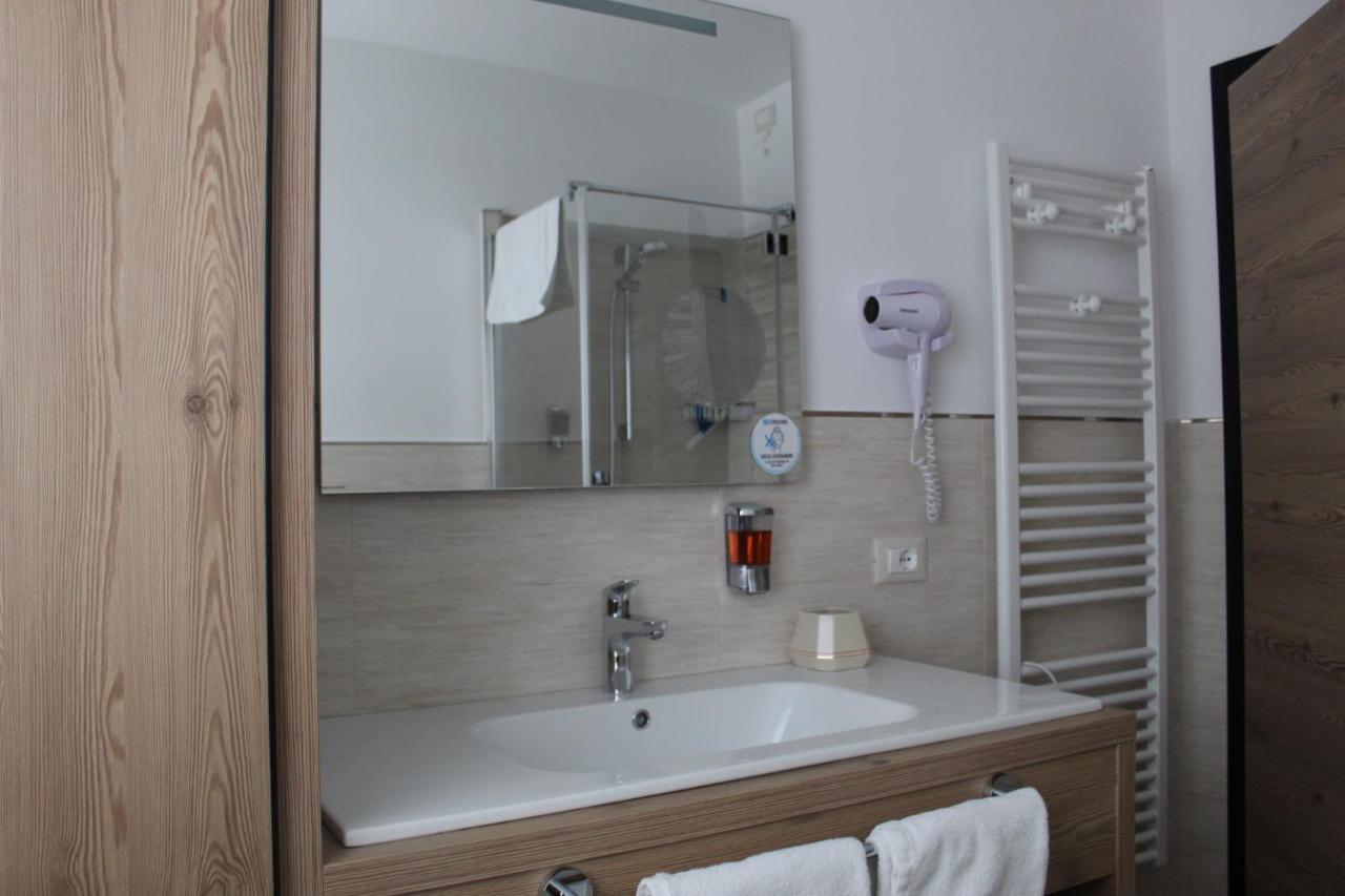DolceAmbiez Apartments Dorsino Buitenkant foto